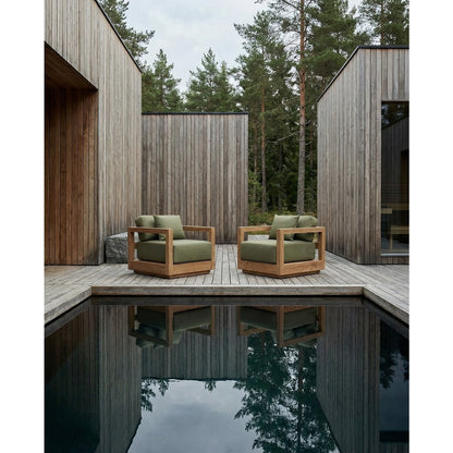 Outdoor-Loungesessel aus recyceltem Teakholz mit Quick-Dry-Polstern in Algengrün | VIA X SELECTION