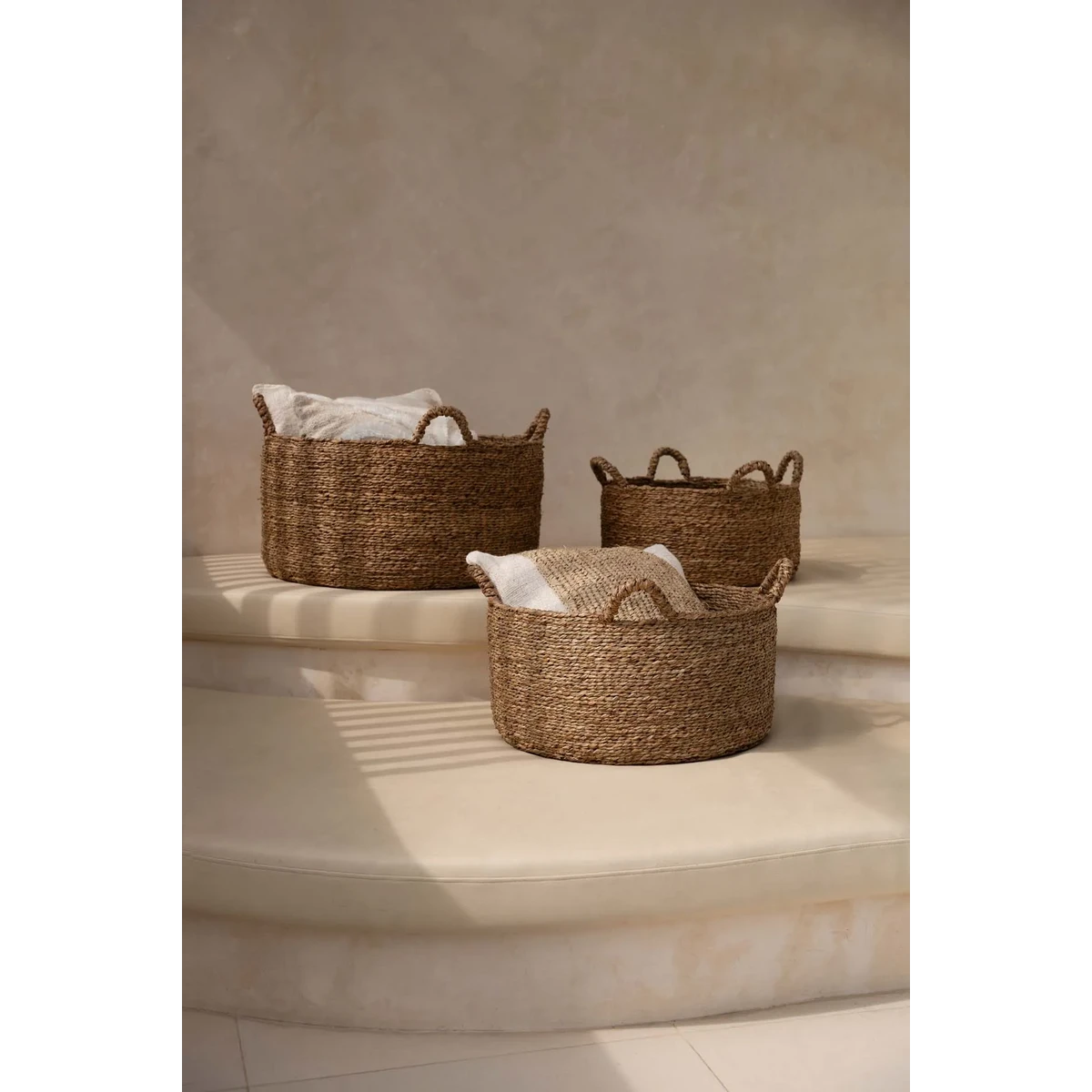 Korb aus Seegras natur mit vier Henkeln, 60 × 60 × 30 cm | VIA X SELECTION