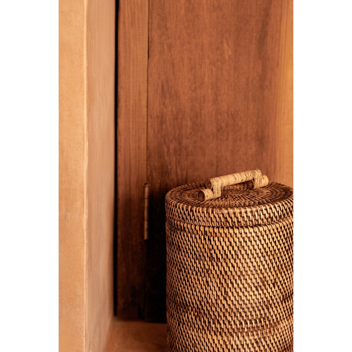 Aufbewahrungskorb aus Rattan natur-braun mit Deckel, 20 × 20 × 33 cm | VIA X SELECTION