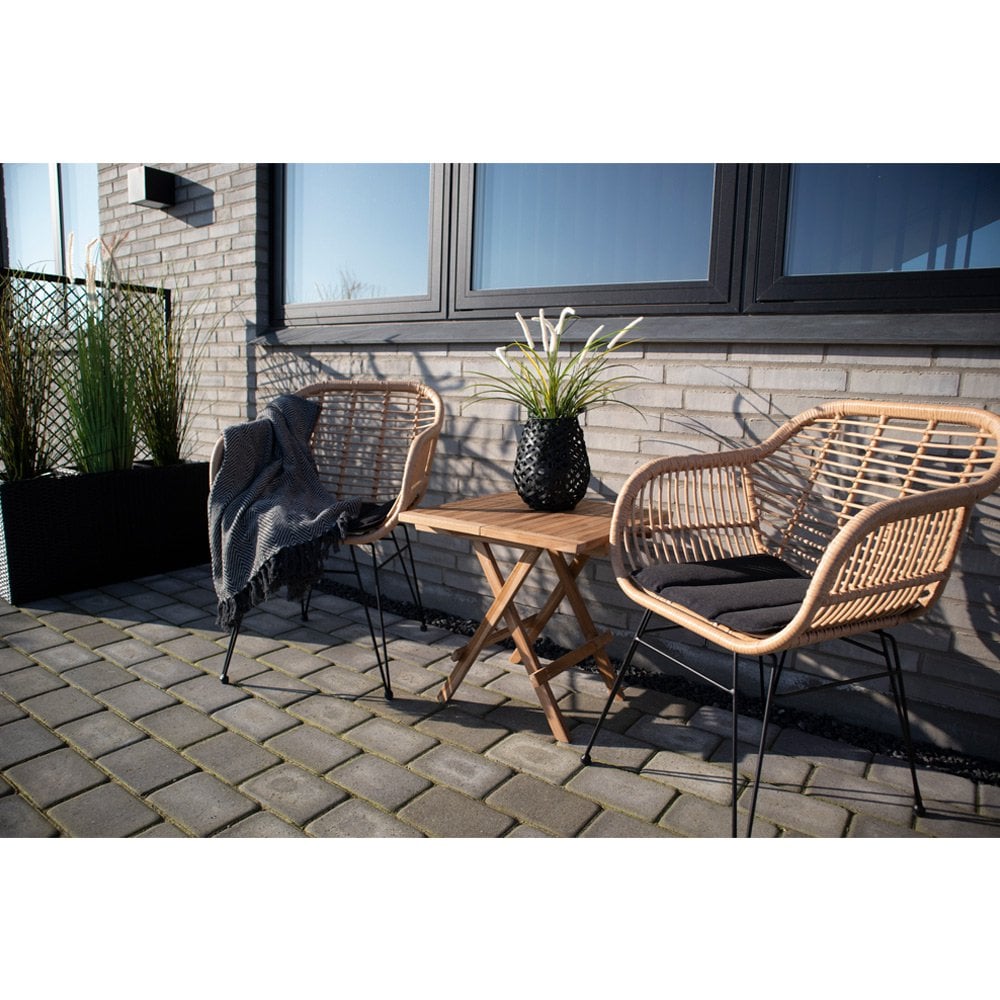 Beistelltisch aus Teakholz, 50 × 50 cm | VIA X SELECTION