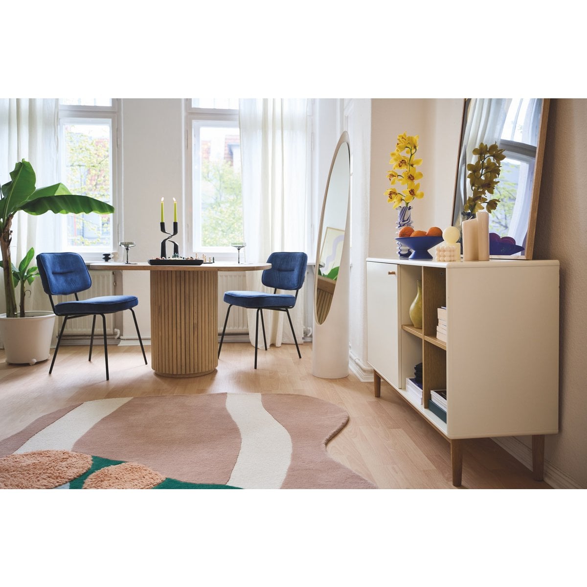 TOM TAILOR Home runder Esstisch Mangoholz gerippter Mittelfuß 120 cm | VIA X SELECTION