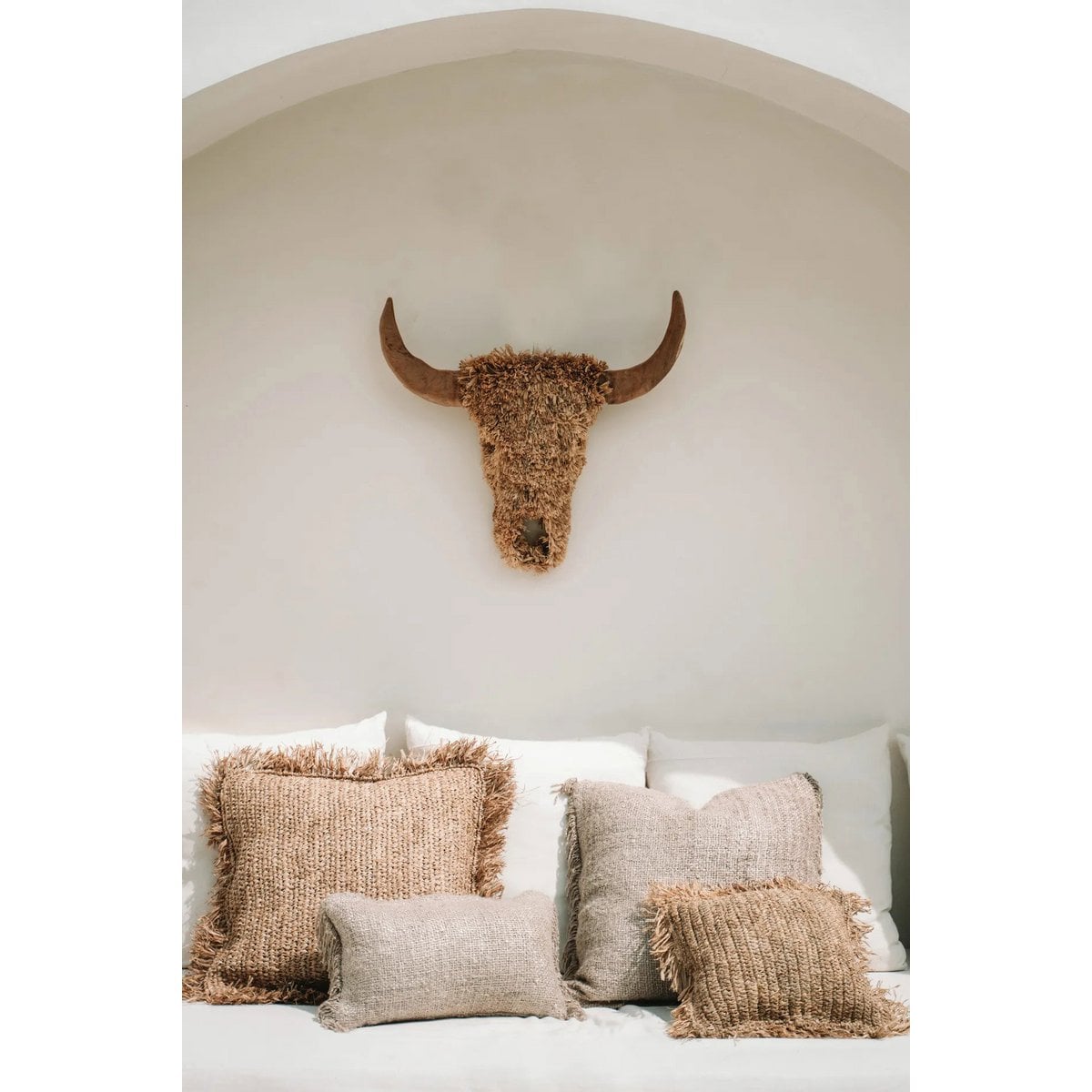 Großer Kissenbezug aus Raffia in Naturton, 60 × 60 cm | VIA X SELECTION