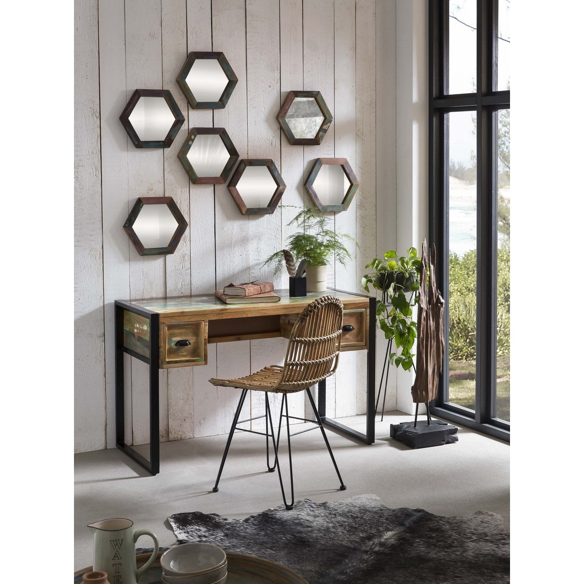Esszimmerstuhl aus naturbelassenem Rattan mit schwarzem Metallgestell | VIA X SELECTION