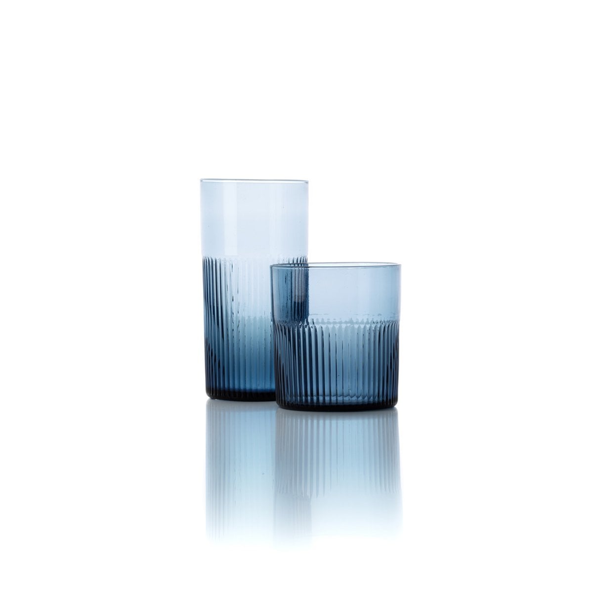 Niedriges Trinkglas aus blauem Recyclingglas 9,5 cm | VIA X SELECTION