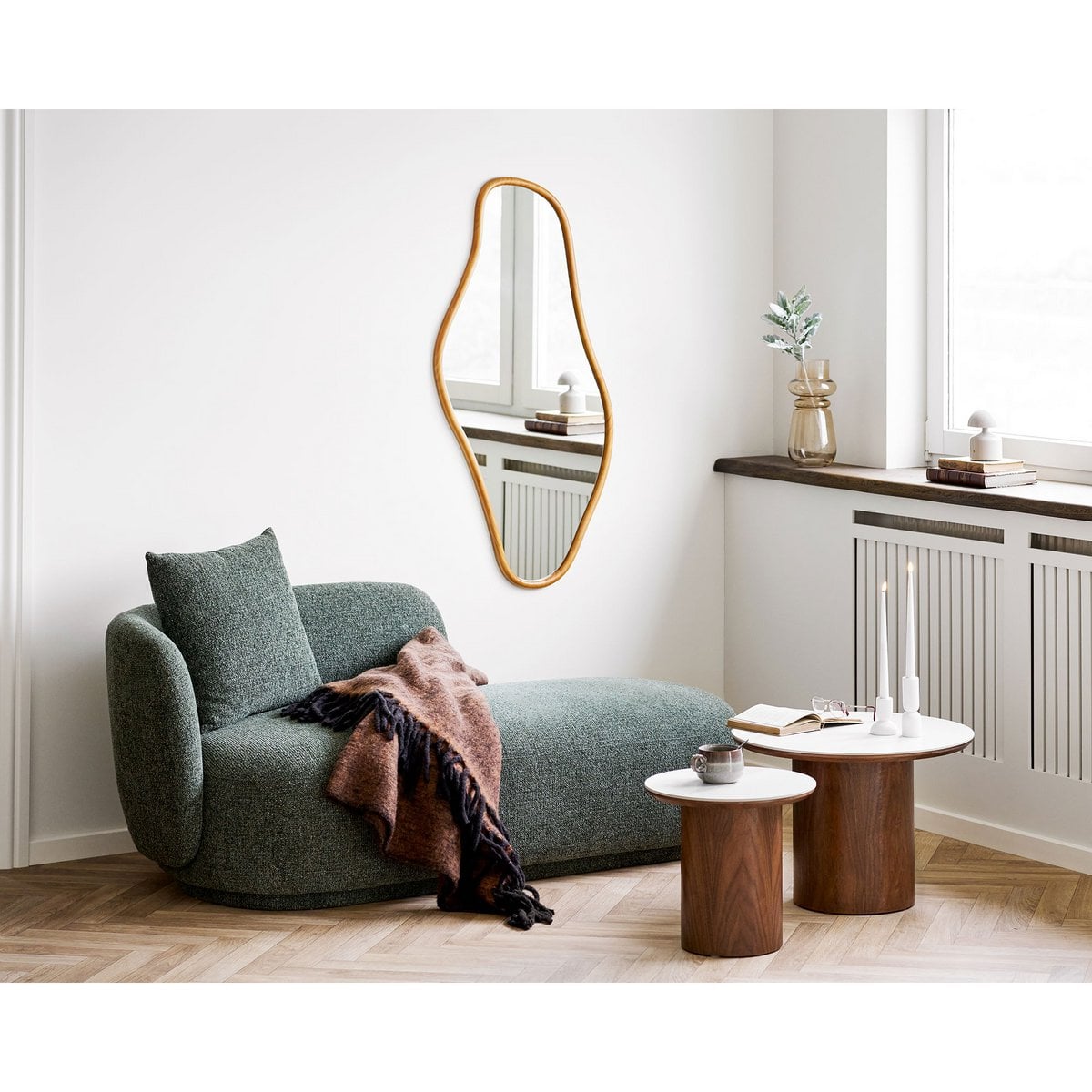 Runder Couchtisch aus Keramik und Eschenfurnier, Ø, 60 × 42 cm | VIA X SELECTION