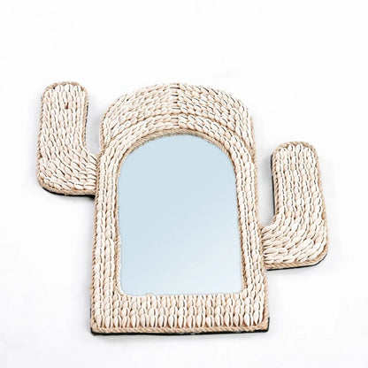 Kaktus-Wandspiegel mit Kaurimuscheln weiß, 38 × 40 cm | VIA X SELECTION