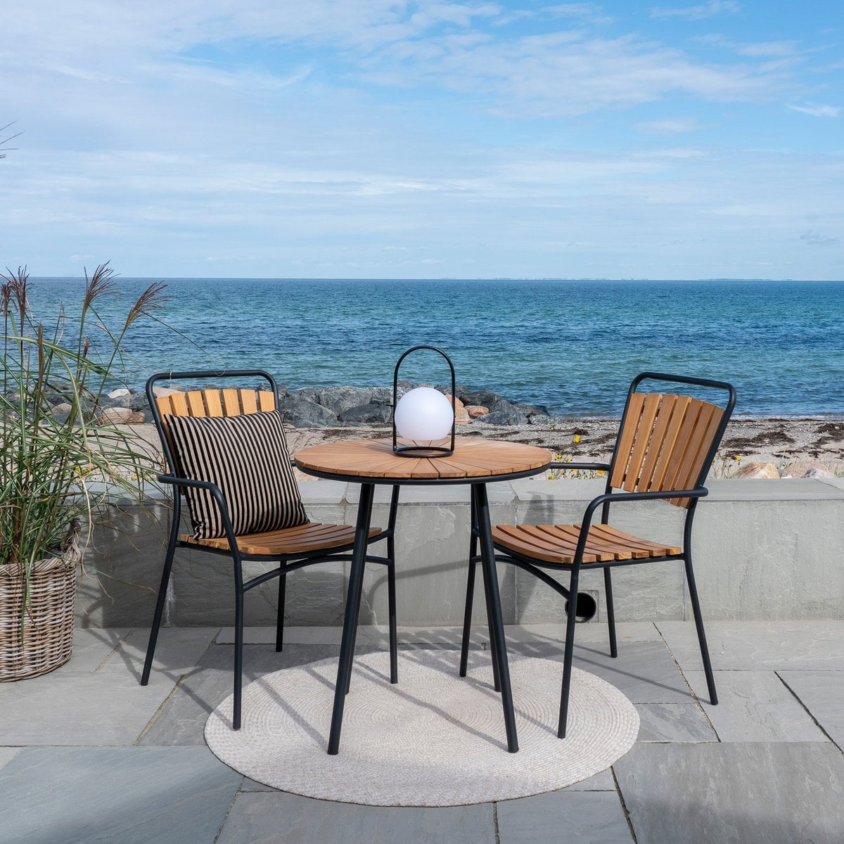Runder Café-Tisch mit Teakplatte, Ø 70 cm | VIA X SELECTION