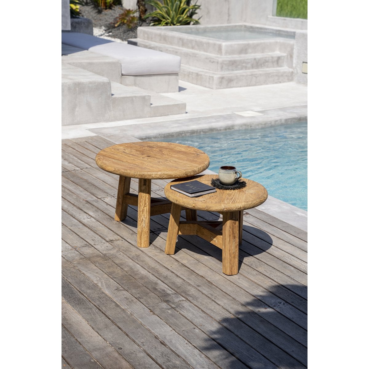Couchtisch aus recyceltem Teakholz, 60 × 60 × 40 cm | VIA X SELECTION