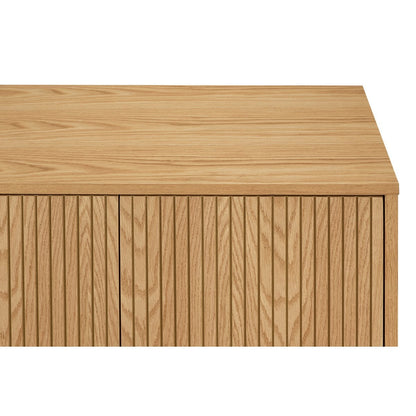 Hohe Kommode mit Eichenfront, 40 × 80 × 110 cm | VIA X SELECTION