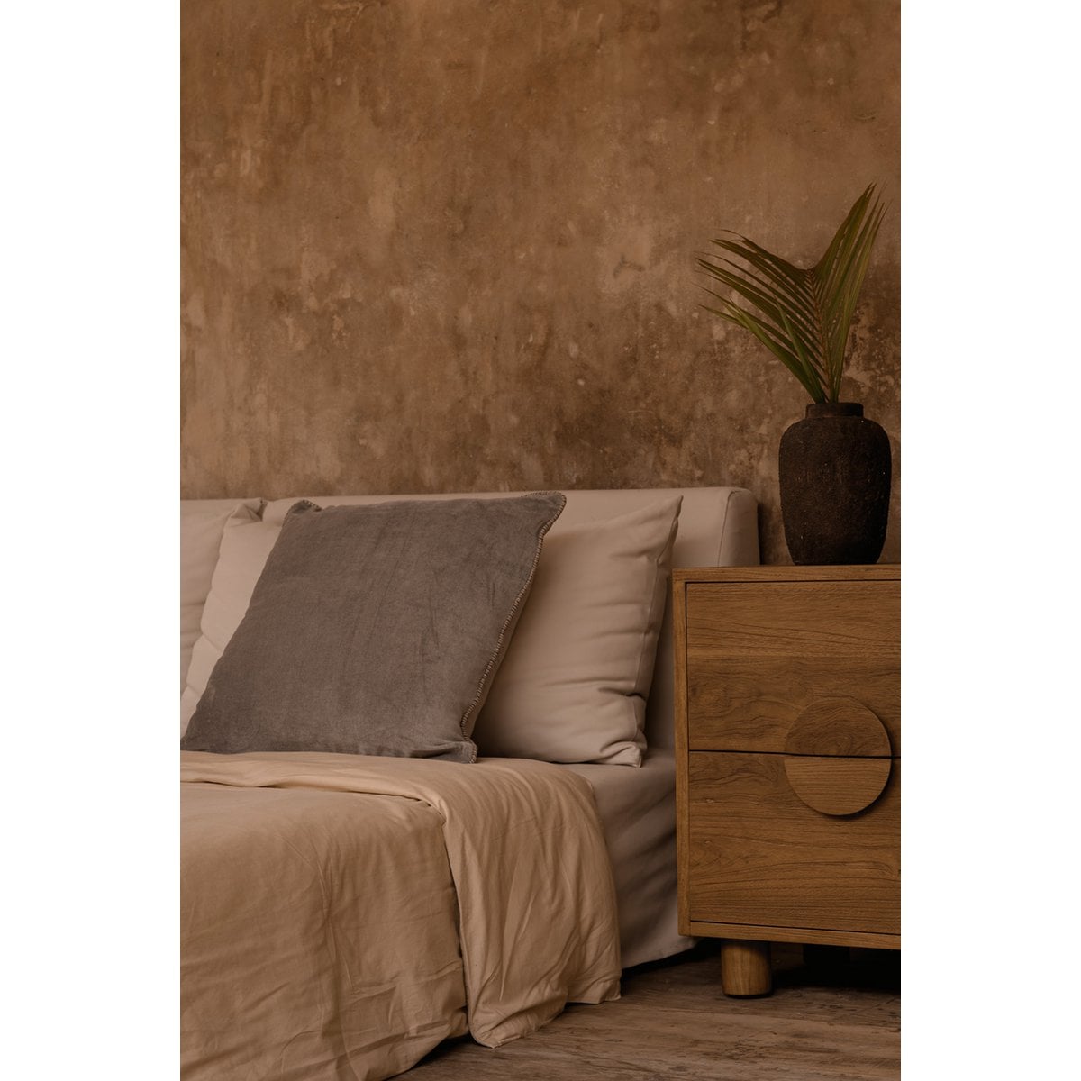 Kissenbezug aus Samt in Grau, 50 × 50 cm | VIA X SELECTION