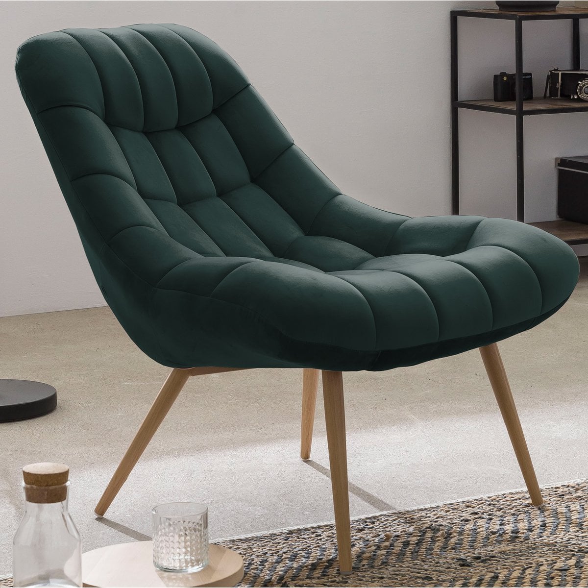 Loungesessel aus Samt grün mit XXL-Sitzfläche | VIA X SELECTION