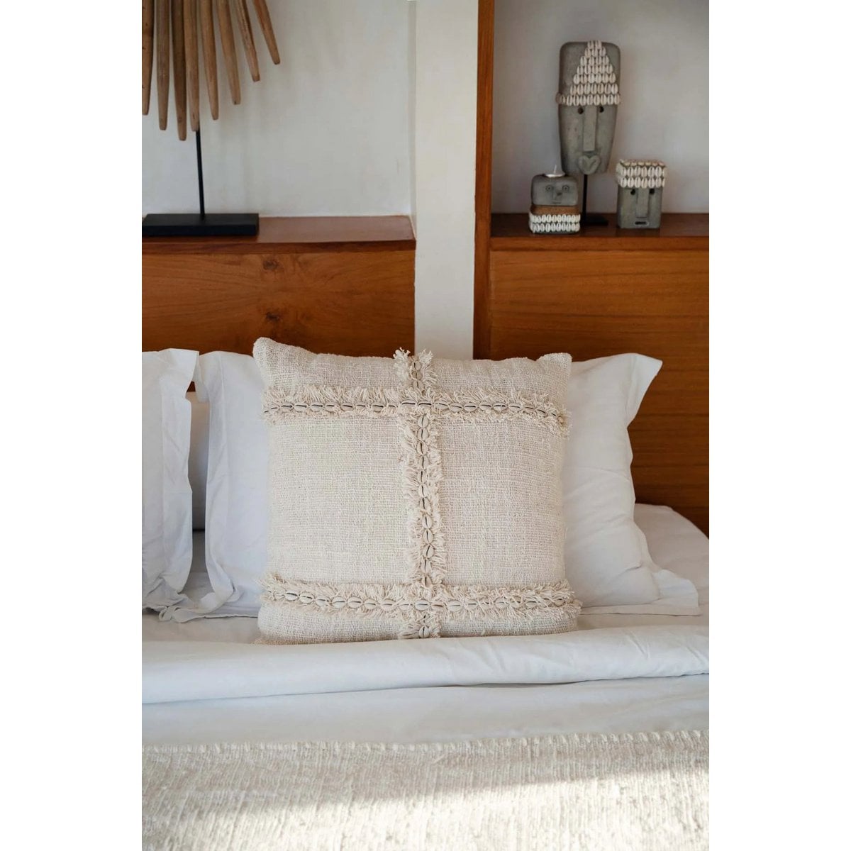 Kissenbezug aus Baumwolle in Naturton, 50 × 50 cm | VIA X SELECTION