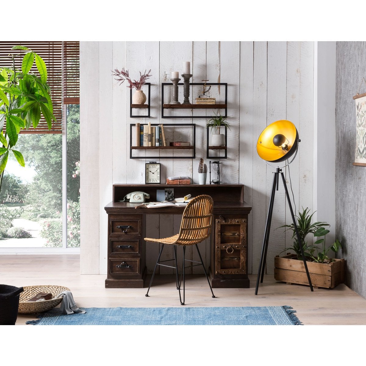 Esszimmerstuhl aus naturbelassenem Rattan mit schwarzem Metallgestell | VIA X SELECTION