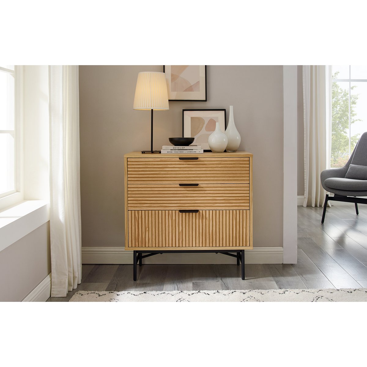Kommode mit Eichenfront, 40 × 80 × 80 cm | VIA X SELECTION
