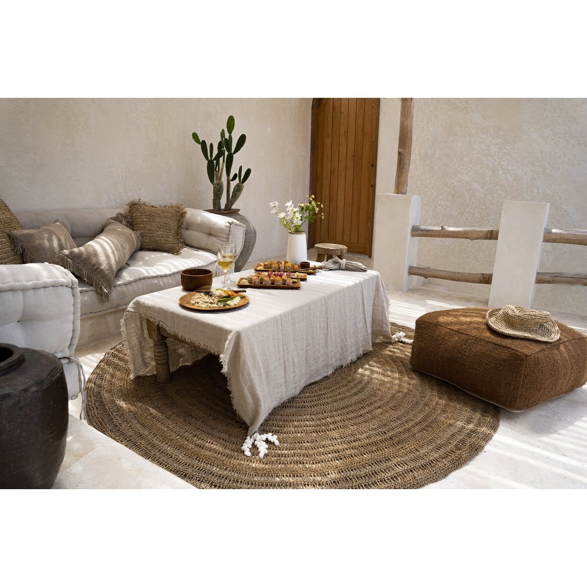 Leinentischdecke in Beige, 150 × 250 cm | VIA X SELECTION