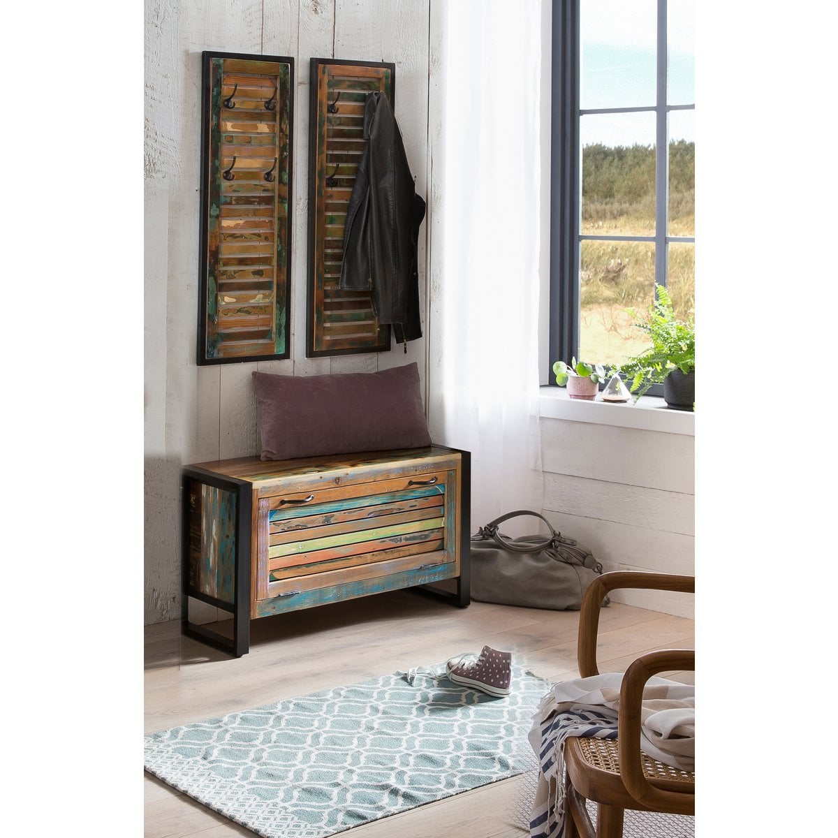 Wandgarderobe aus recyceltem Holz mit 8 Haken, 33 × 8 × 99 cm | VIA X SELECTION