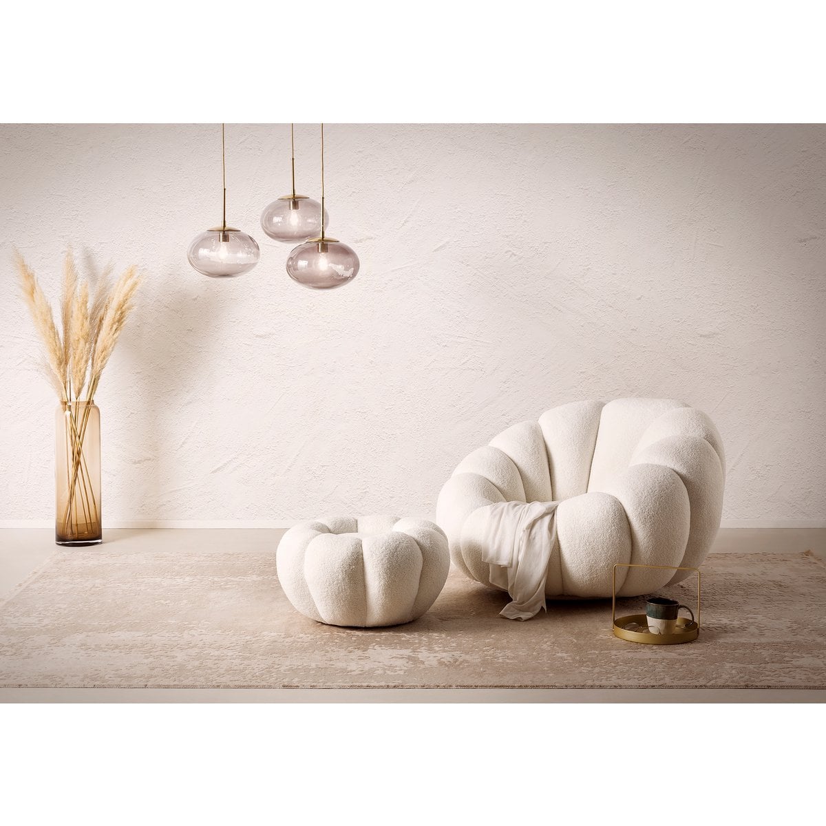 Sessel mit Hocker in Teddyfell-Optik weiß | VIA X SELECTION