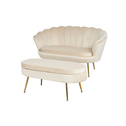 Muschelsofa in beigefarbener Samtoptik mit goldfarbenem Metallgestell | VIA X SELECTION