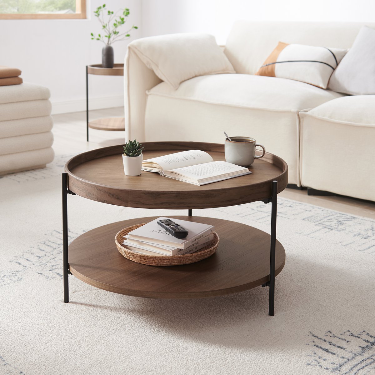 Runder Couchtisch im Walnusston mit zwei Ebenen, Ø, 69 × 39 cm | VIA X SELECTION